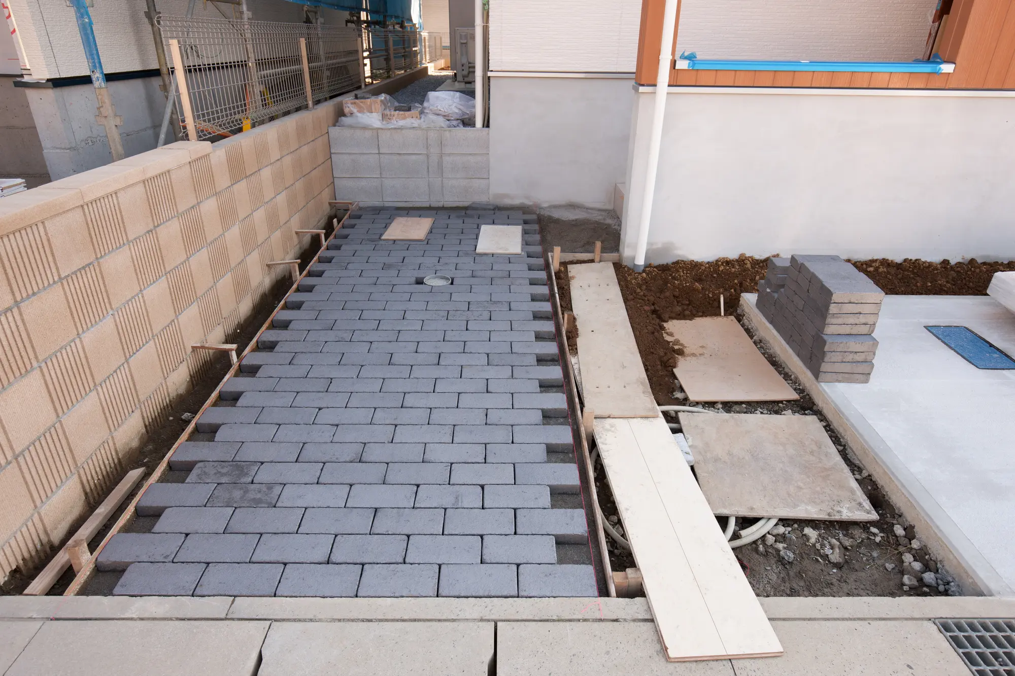 【外構の地面】主な素材の種類や特徴などを詳しく解説